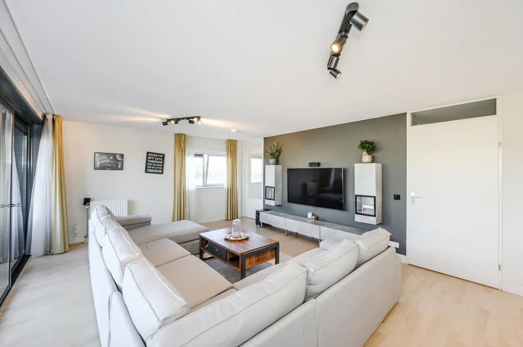 Séjour - Furnished Apartment with Balcony in Almere Buiten