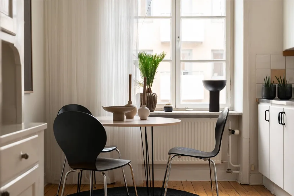 Dining Room - 1930s Charm Flat in Haga Norra, Solna