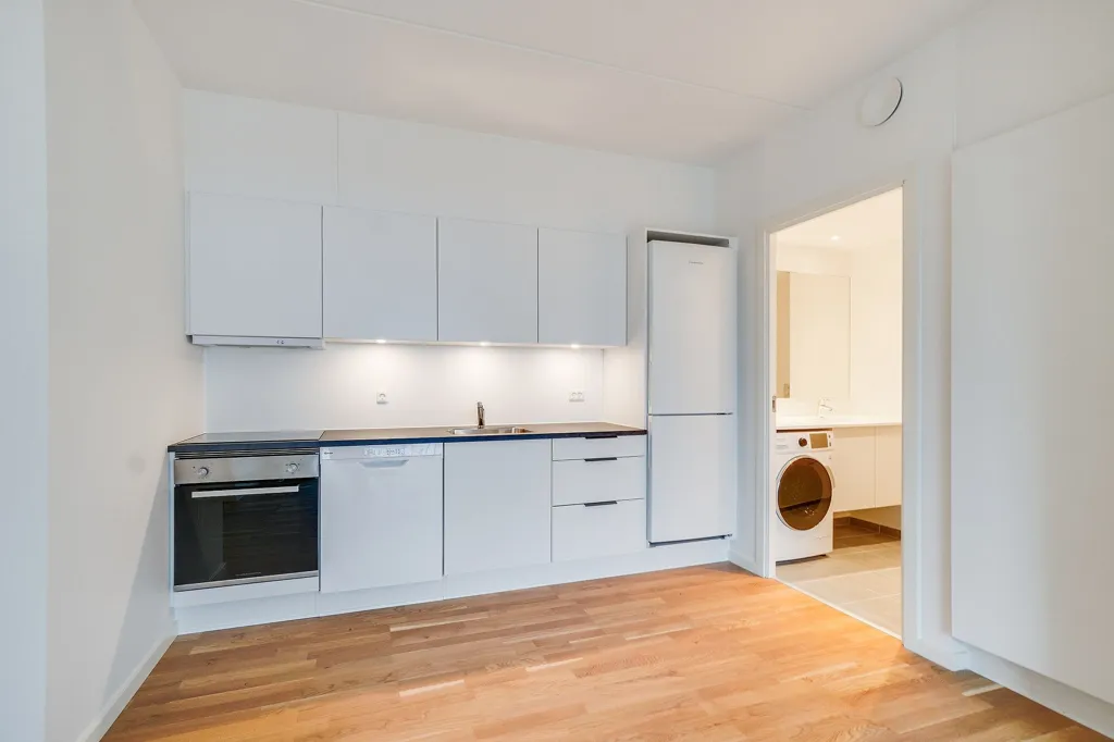 Cuisine - 2-Bedroom Flat with West-Facing Balcony in 8300