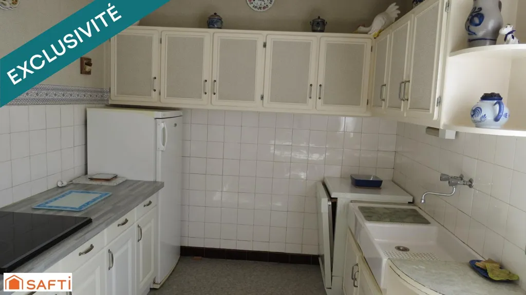 Cucina - Traditional House with Garden in Decize