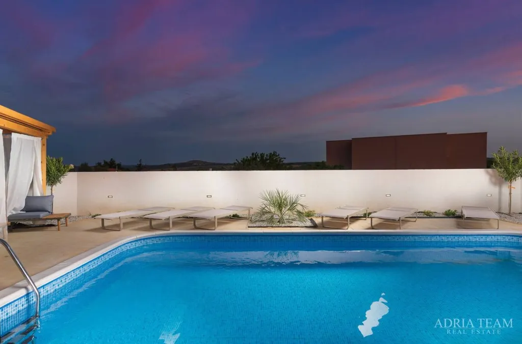 Piscina - Apartment House with Pool in Posedarje