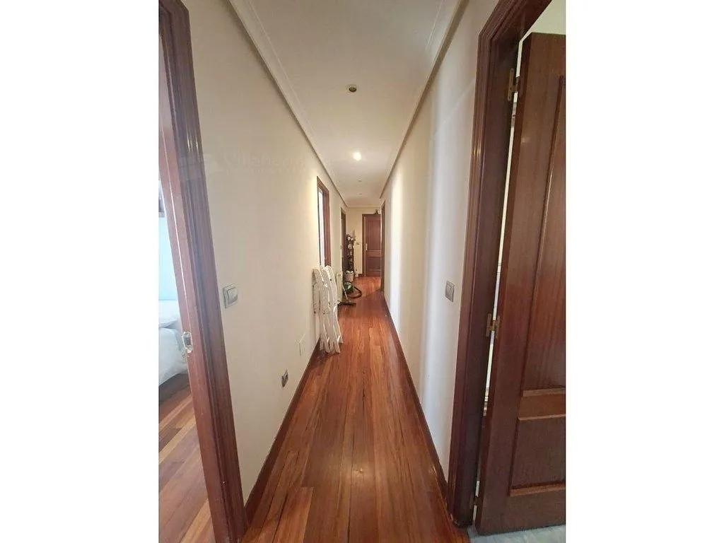 Esik - Spacious Apartment with Balconies in Central Location