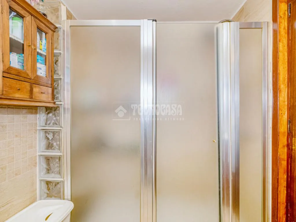 Salles de bain - Four-Bedroom Flat with Terrace in Cartuja