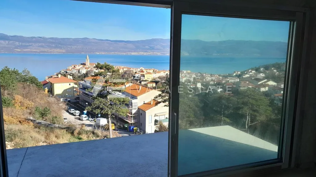 Toad - Apartment with Sea View and Pool in Vrbnik