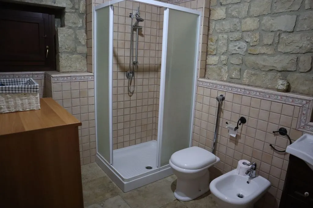 Salles de bain - Restored Villa with Garden in Modica