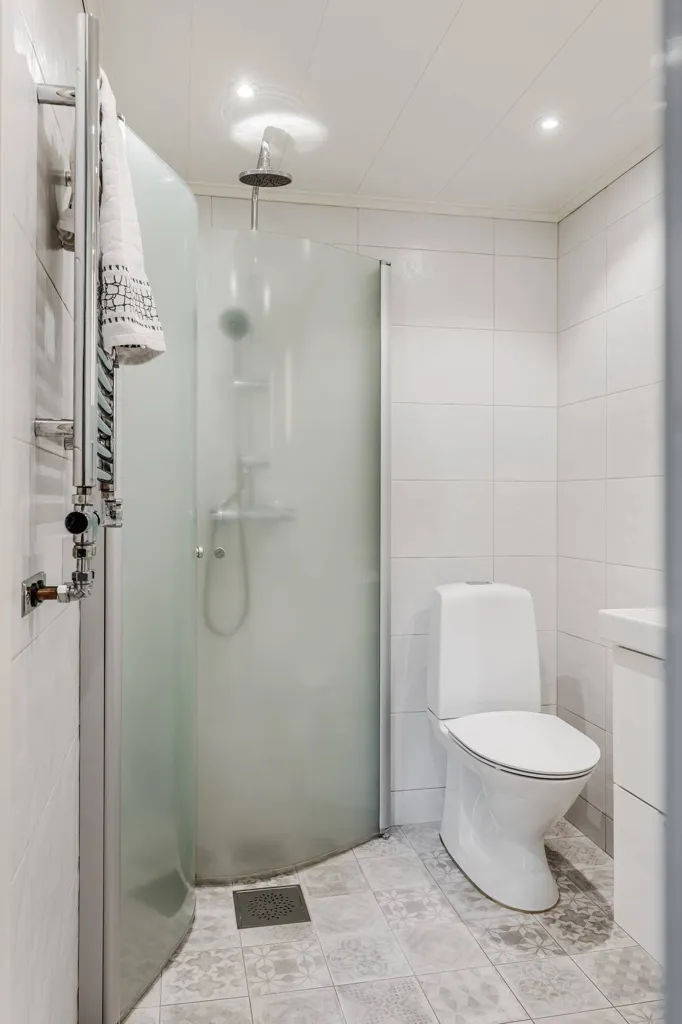 Salles de bain - Charming Villa with Garden in Linghed