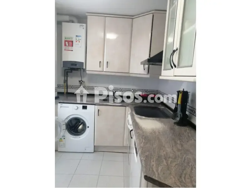 Cucina - Student-Friendly Flat with Balcony in Blanco
