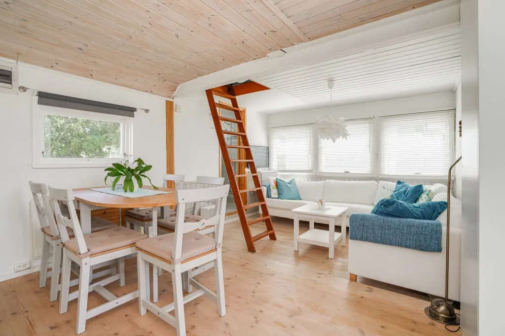 Dining Room - Cottage with Beach Access in Halland
