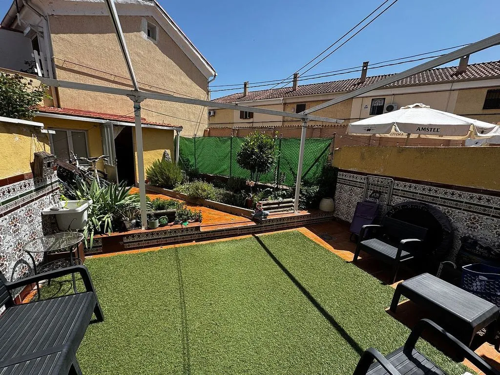 Aed - Terraced Chalet with Garden in San Isidro