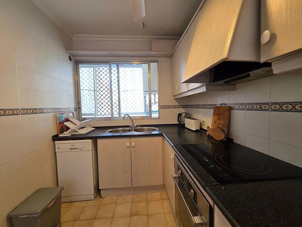 Kitchen - Luxury Seafront Apartment in Alicante