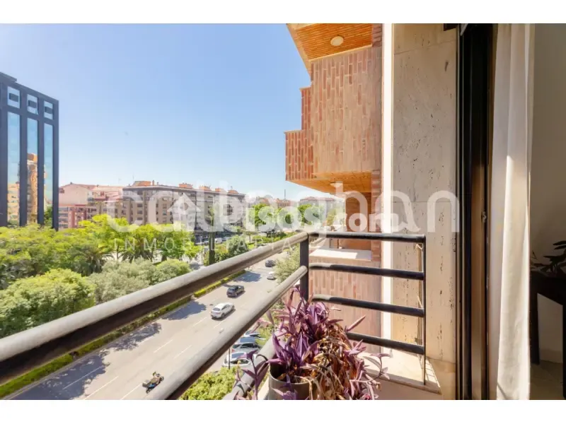 Rõdu - Apartment with Balcony in Aragón, Valencia