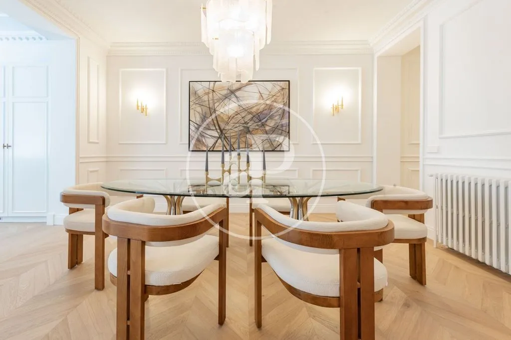 Sala da pranzo - Refurbished Flat with Balcony in Chueca, Madrid