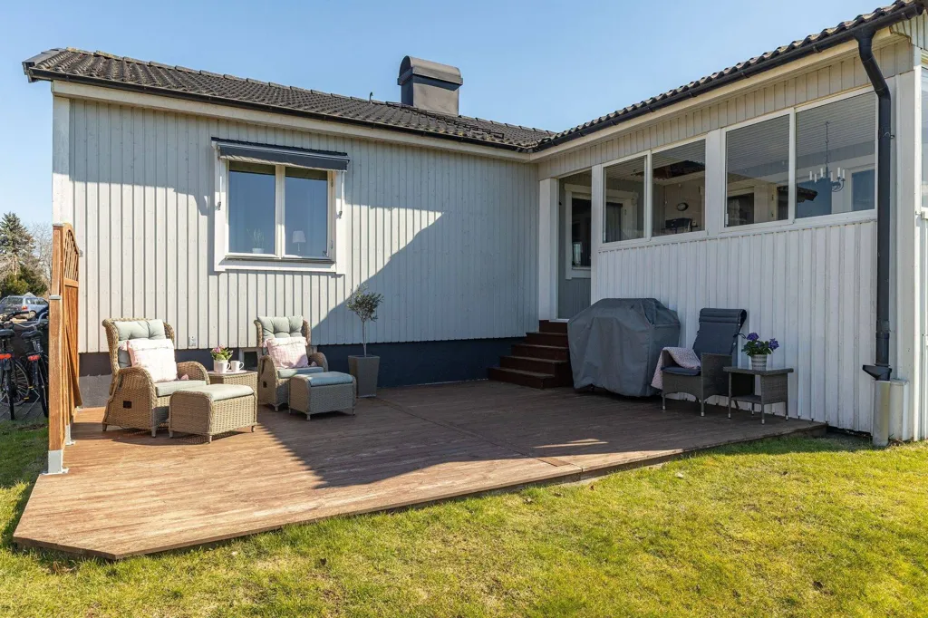 Terrasse - Terraced Villa with Garden in Värsås