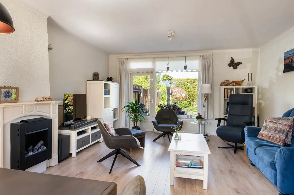 Elutuba - Half-Duplex with Garden in Goor