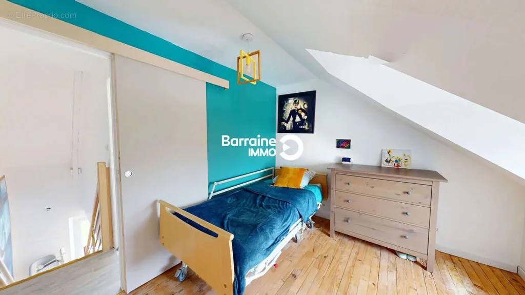Bedrooms - Townhouse in Stone with Garden in Baud
