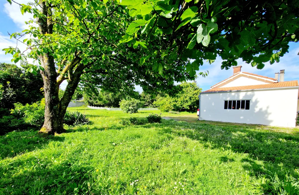Garden - Echoppe with Garden in Tasdon, La Rochelle