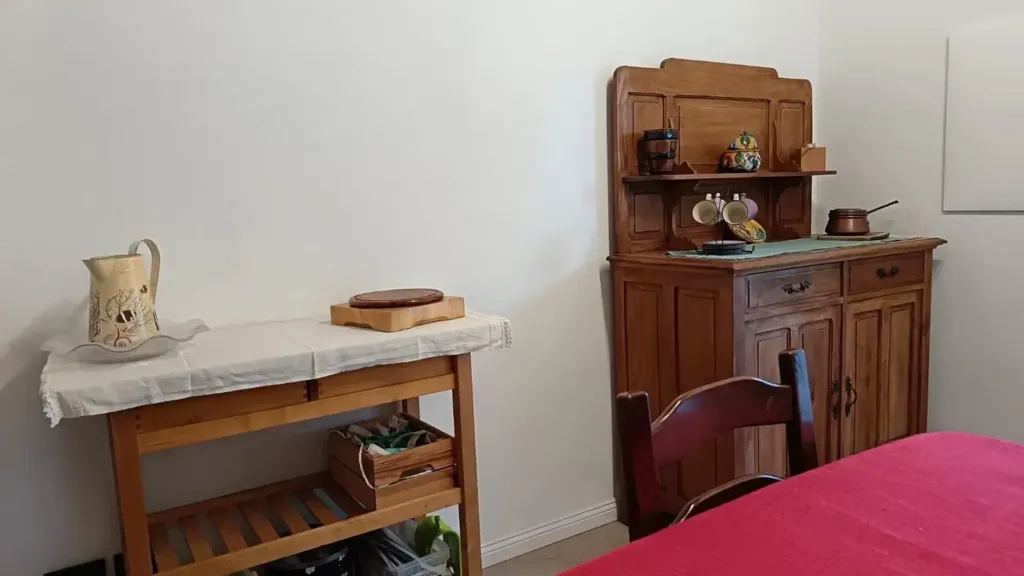 Söögituba - Rustic-Style Flat with Private Garden in Empoli