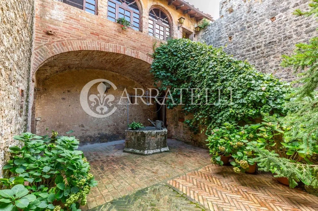 Jardin - Medieval Tower with Panoramic Views in Monteriggioni
