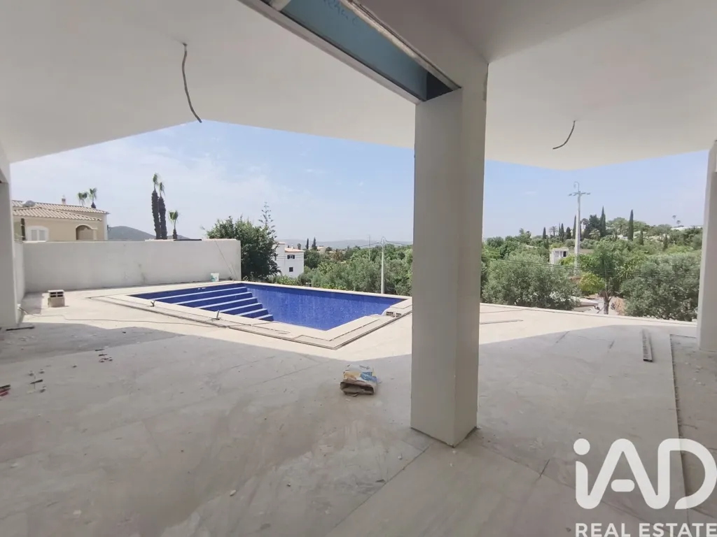 Piscine - Contemporary Villa with Pool in Almancil