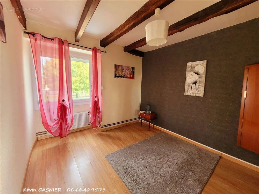 Chambres - Maison de Campagne avec Atelier à Montjean