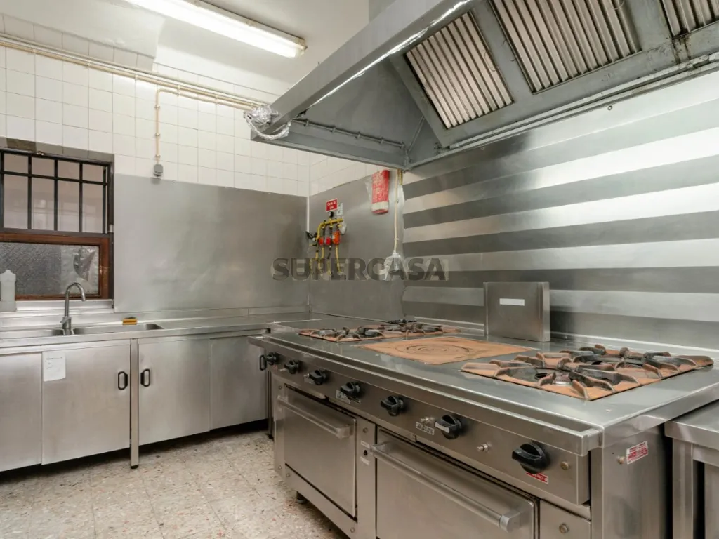 Cuisine - Luxury House with Restaurant in Albufeira