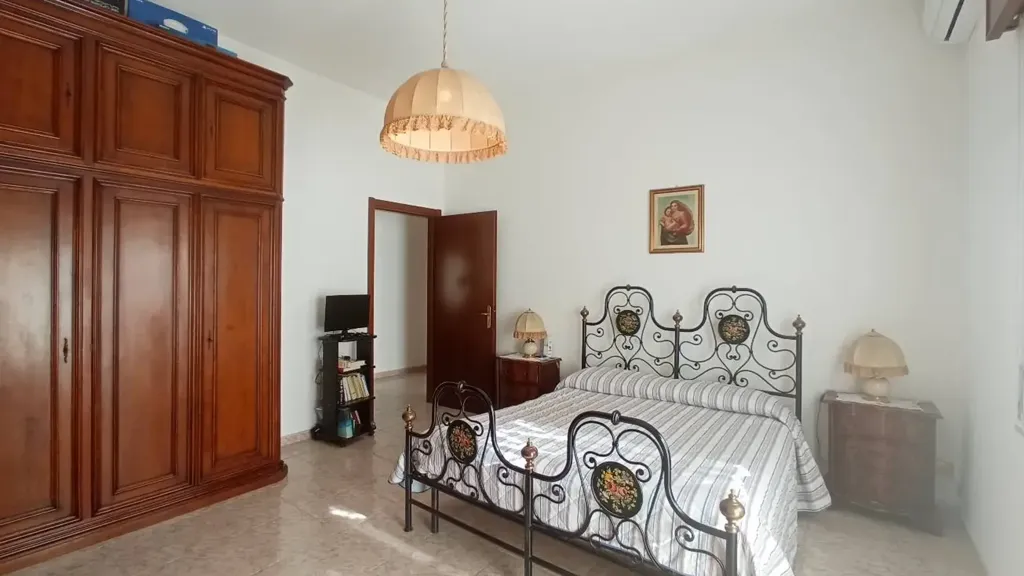 Magamistoad - Villa with Garden in Central Mortara