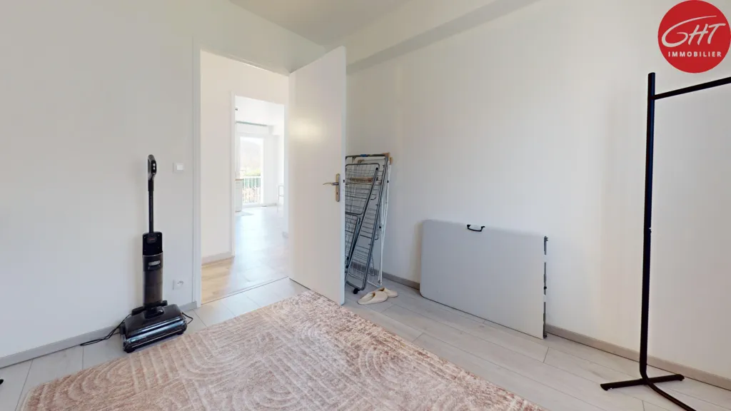 Entrée - Appartement T5 avec Terrasse à Châteaufarine