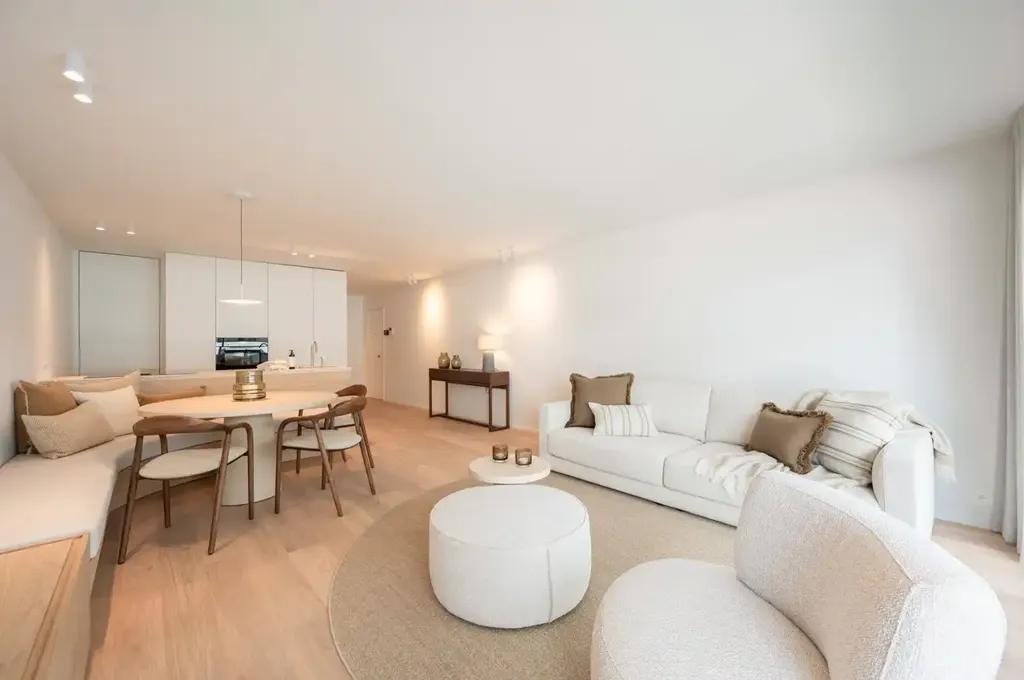 Séjour - Appartement Rénové dans le Triangle d'Or à Anvers