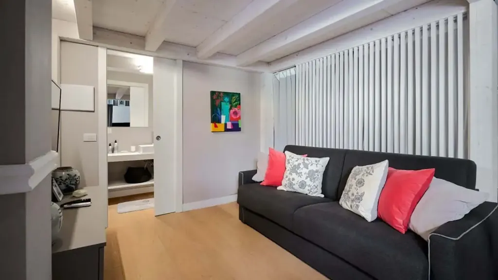 Elutuba - Loft with Central Heating in Milan's Chinatown