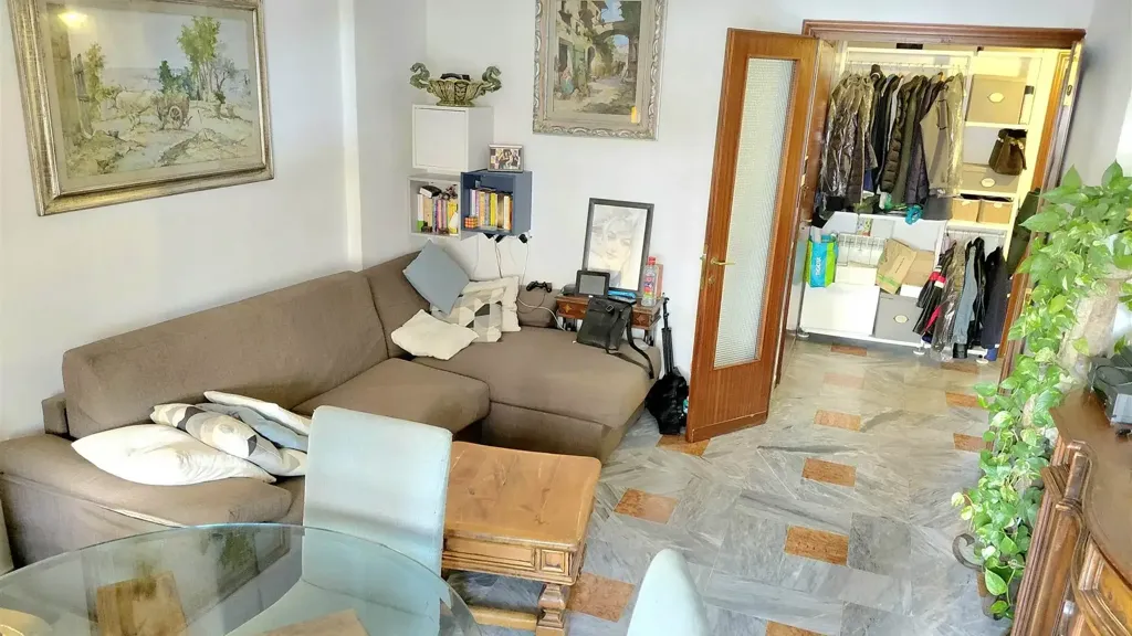 Soggiorno - Spacious Apartment with Terraces in Florence