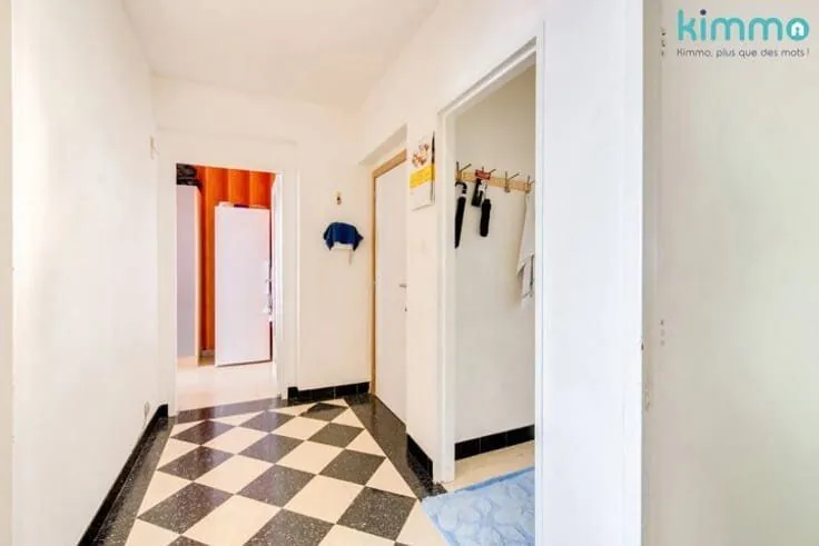 Flat with Terrace in Central Charleroi