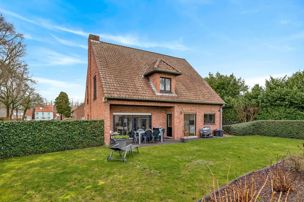 Aed - Detached House with Garden in Torhout