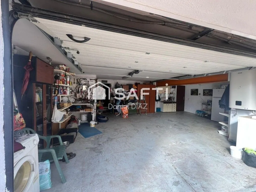 Garage - Luxury Villa with Mountain Views in Lloret de Mar