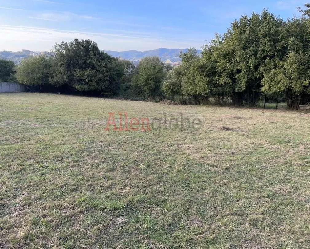 Giardino - Buildable Plot with Rural Views in Oviedo