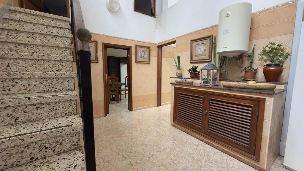 Esik - Chalet with Terrace in La Isleta