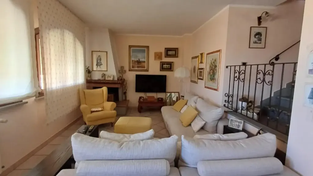 Elutuba - Penthouse with Panoramic View in Venturina Terme