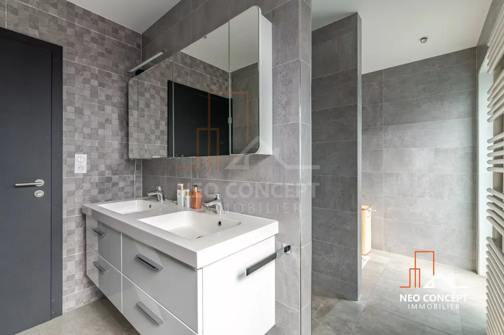 Salles de bain - Villa Contemporaine au Calme à Gries