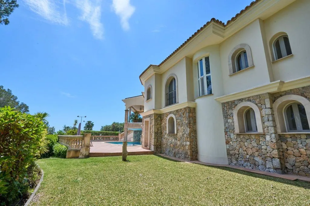 Välivaade - Luxury Villa with Golf Views in Son Vida