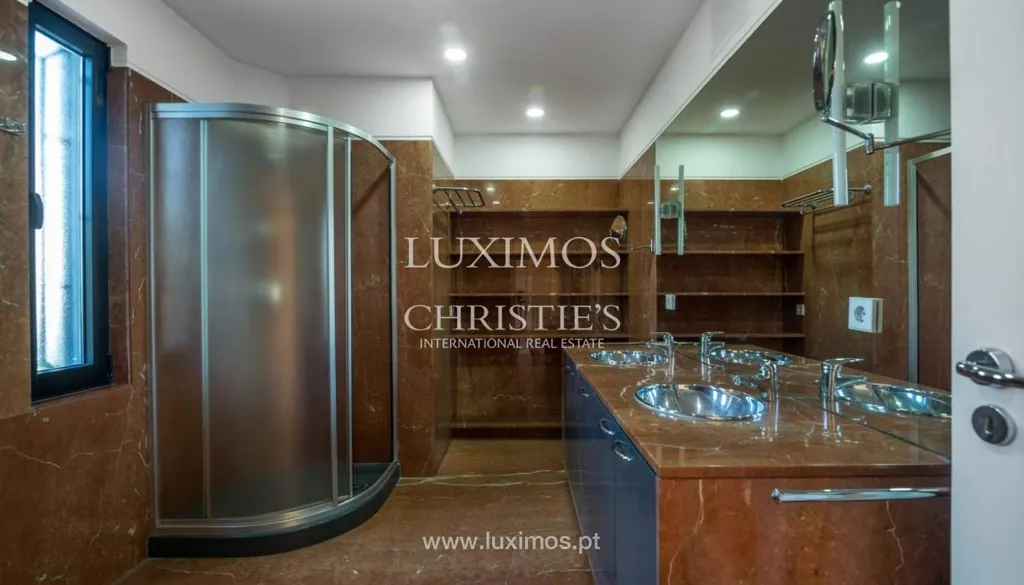 Vannitoad - Luxury Four-Fronted House in Foz do Porto