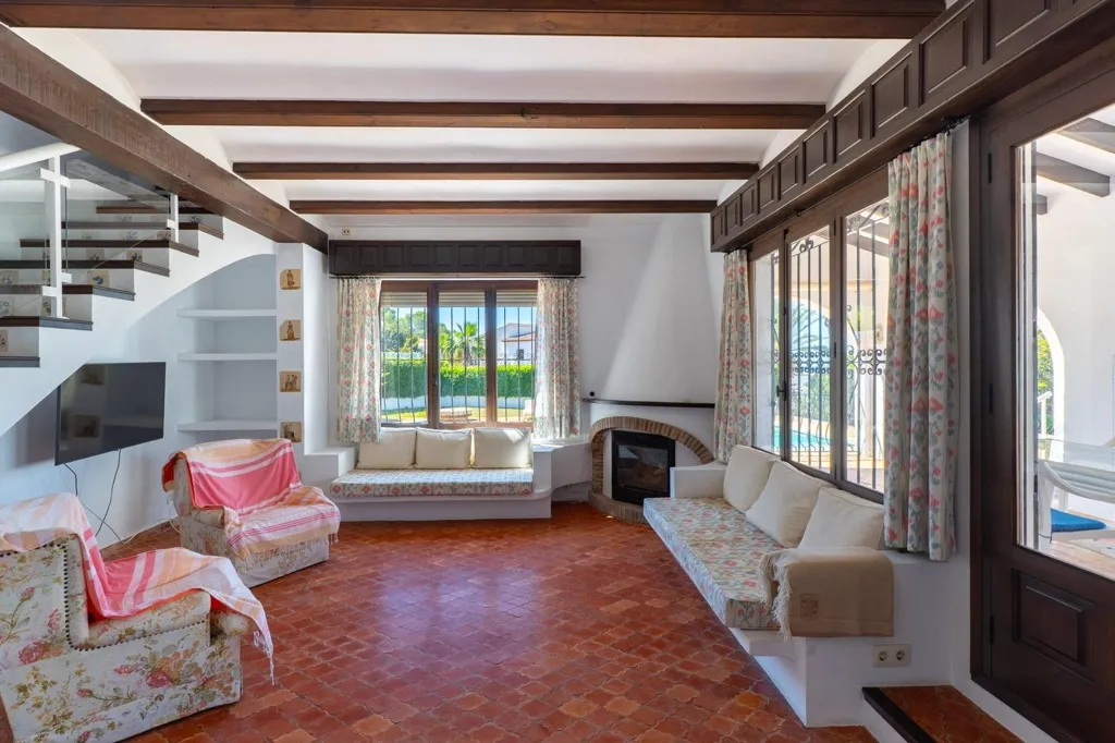 Séjour - Mediterranean Villa with Pool in Pla del Mar