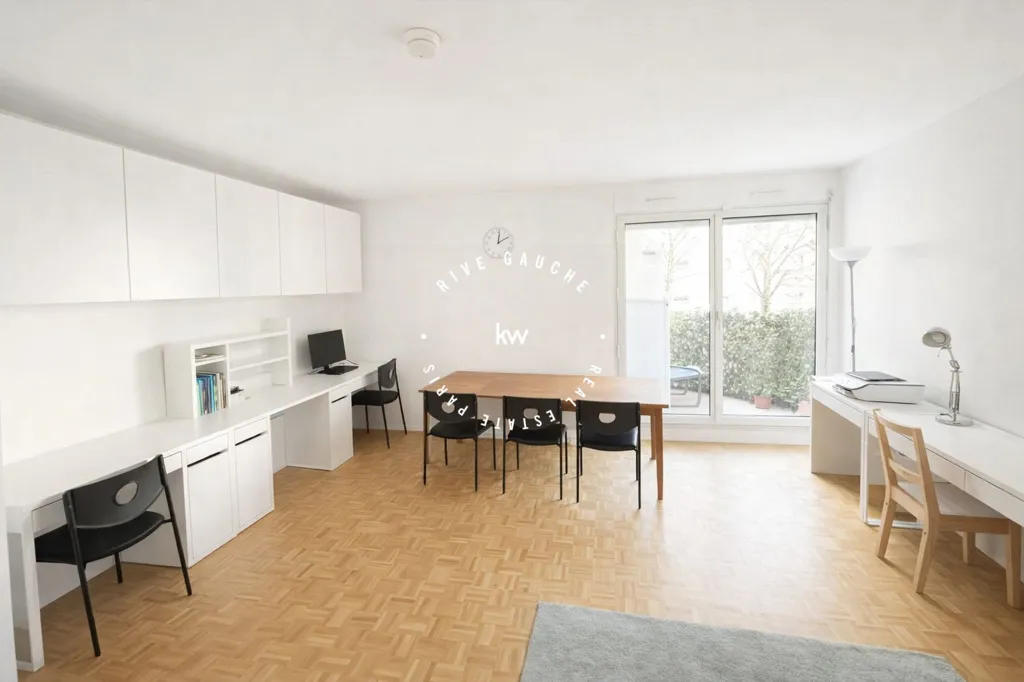 Kabinet - Spacious Apartment with Balcony in Vanves