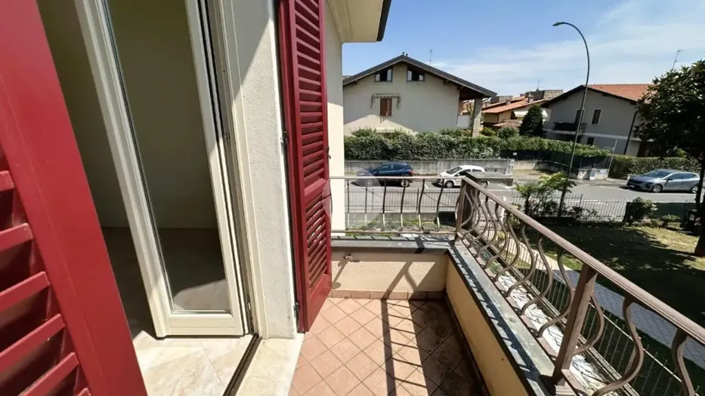 Balcony - Semi-Detached Villa with Garden in Rovato