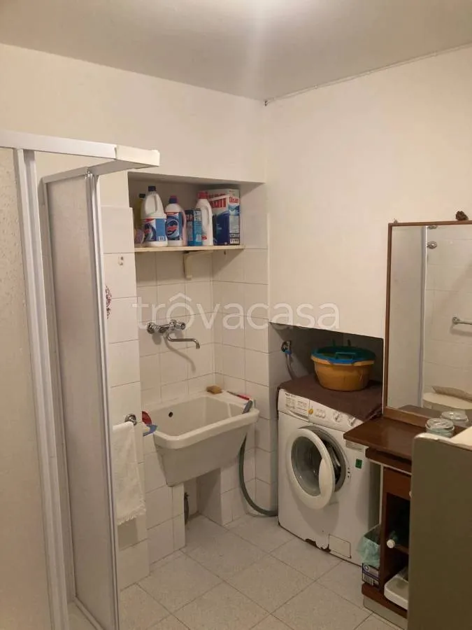 Bathrooms - Central Three-Storey House with Two Entrances in Carpegna