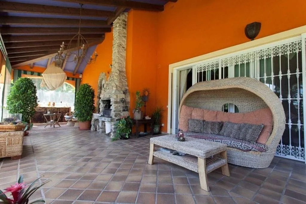 Terrass - Chalet with Pools and Terrace in Cerros del Águila