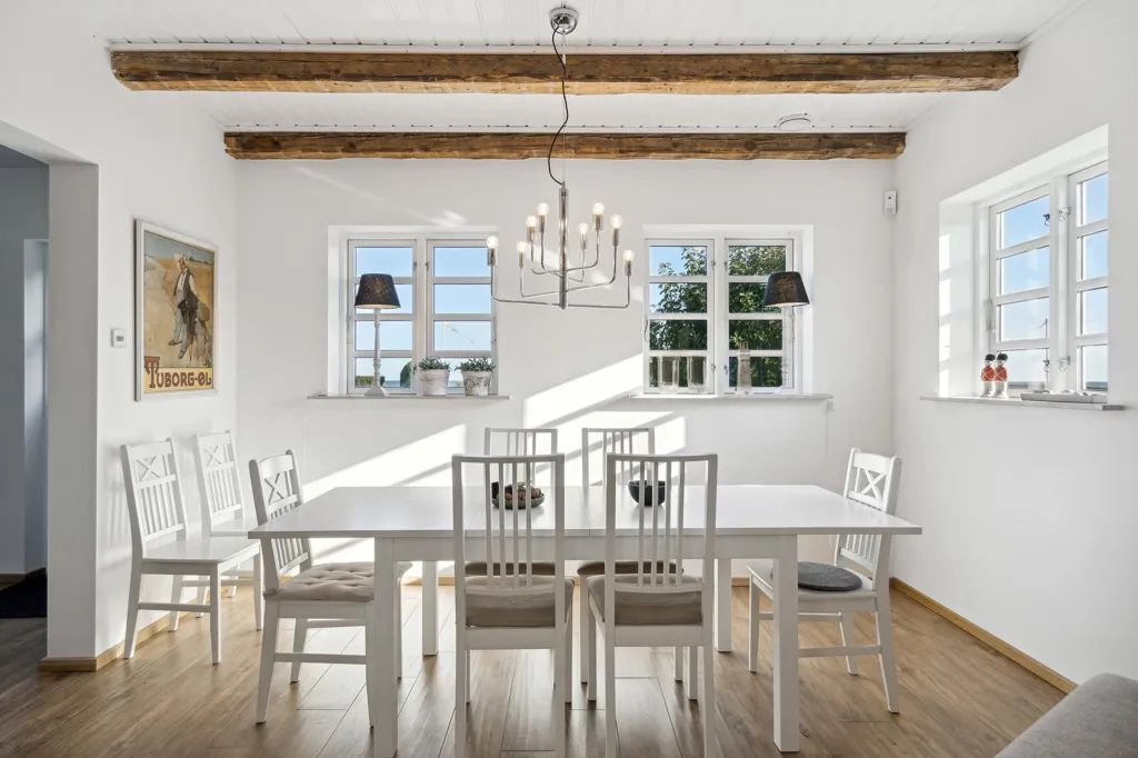 Söögituba - Renovated Villa with Waterside in Strøby Egede