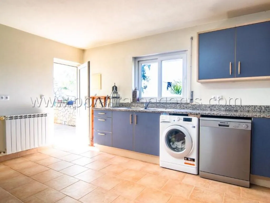 Kitchen - Luxury Villa with Pool in Lagos Countryside