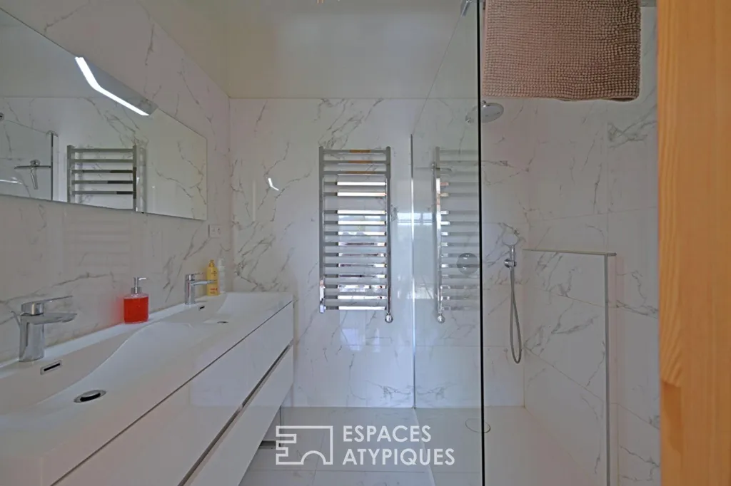 Salles de bain - Duplex Contemporain avec Rooftop à Palavas-les-Flots