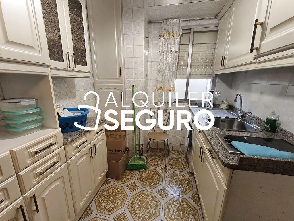 Cucina - Fully Furnished Flat with Balcony in Torrero