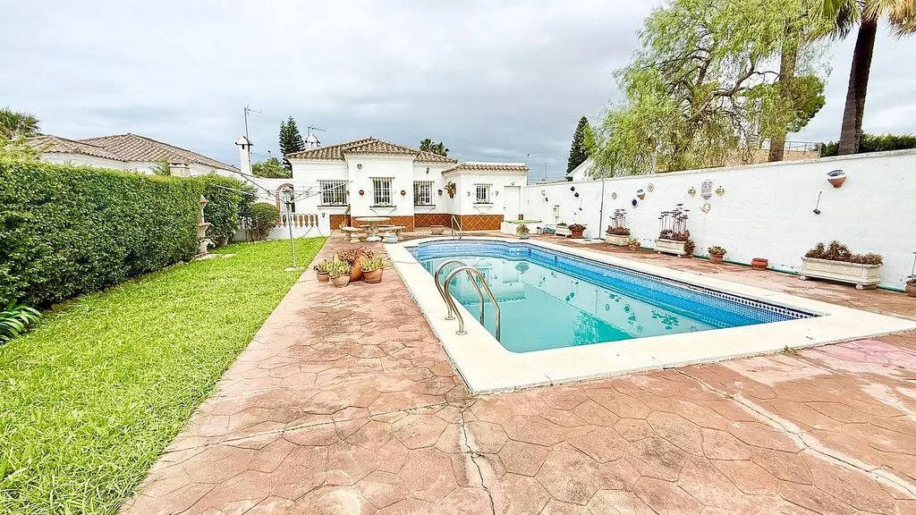 Piscine - Chalet with Pool on Ctra de La Playa, Chiclana
