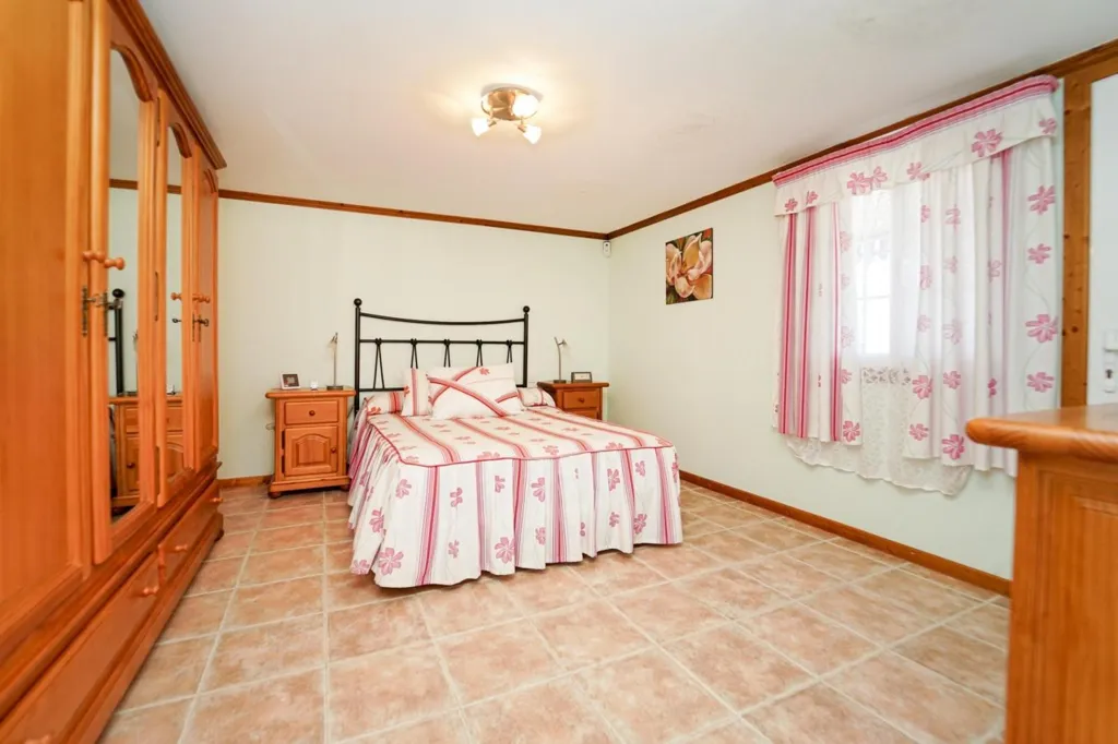 Magamistoad - Caravan House with Outdoor Kitchen in San Bartolomé